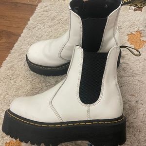 Dr Marten's Women's Chelsea Platform Boot